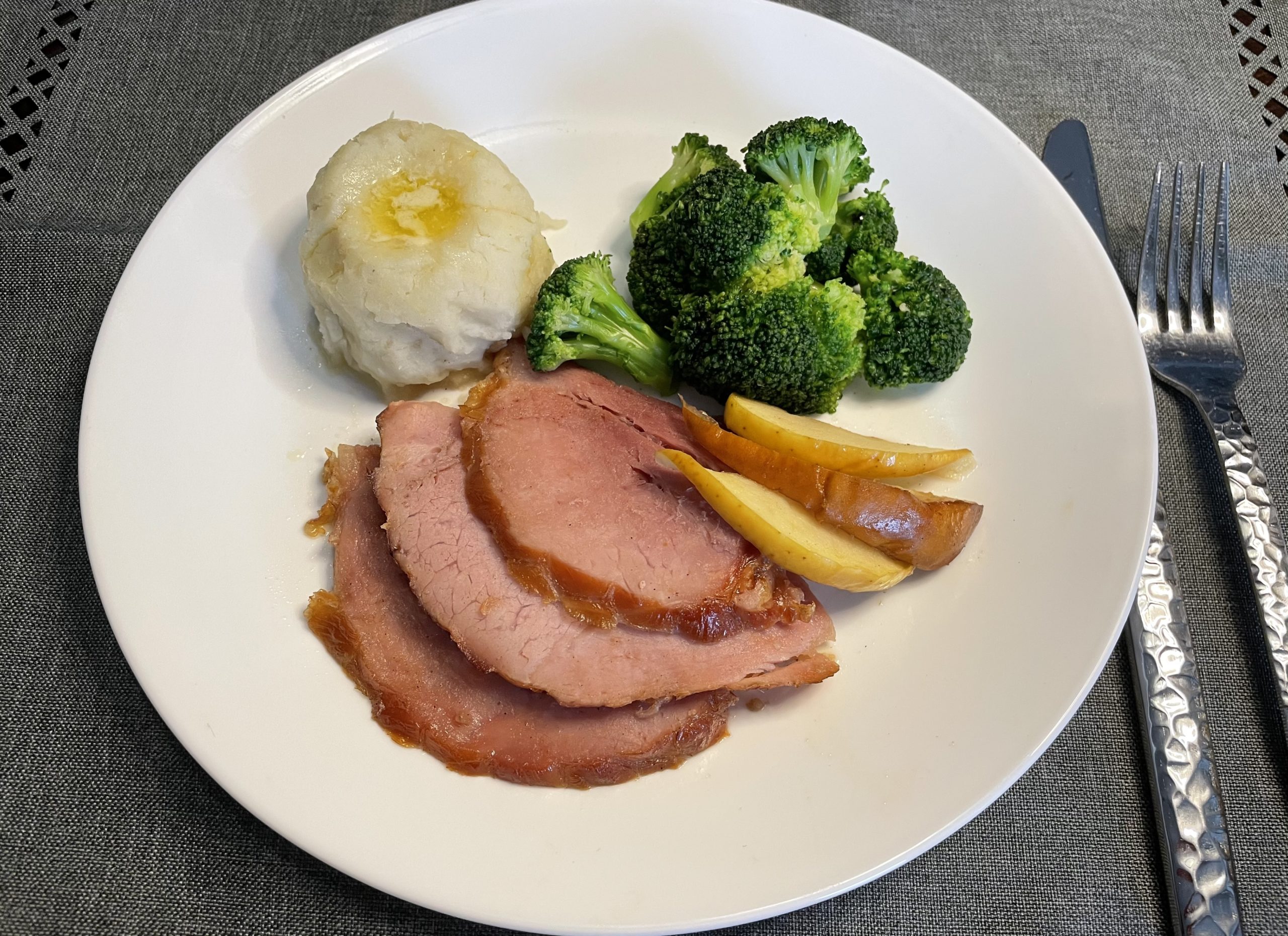 Carved Ham with Spiced Apples and Pears 1