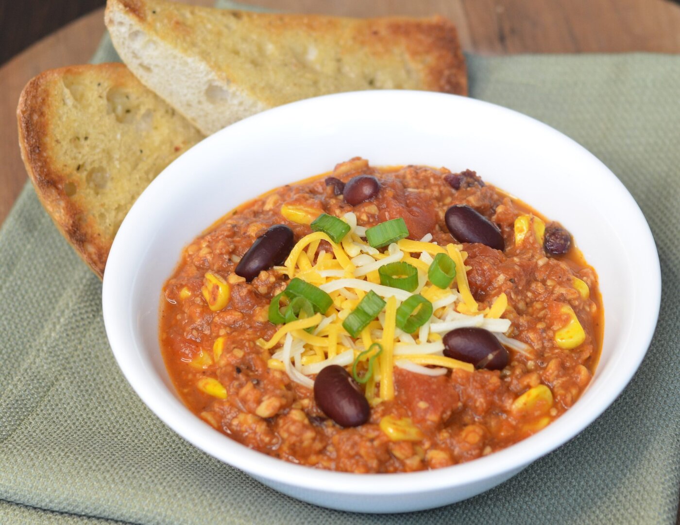 Rustic Italian Vegetarian Tempeh Chili -NEW