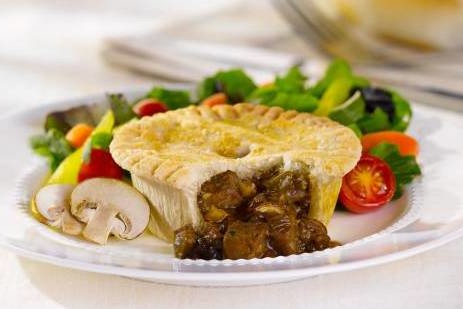 SteakandMushroomPotPie e1555759445921